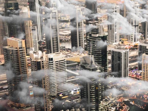 Vista aérea de una ciudad metropolitana