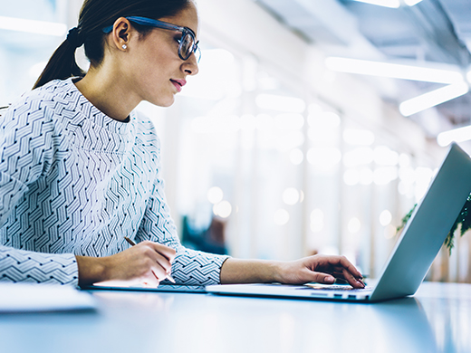 Women looking on the monitor