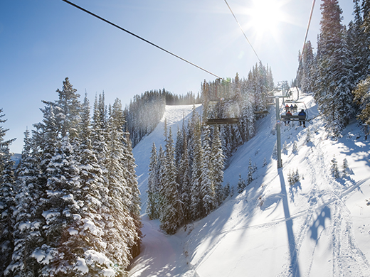 Aspen Skiing Company améliore la sécurité et les performances des travailleurs à distance